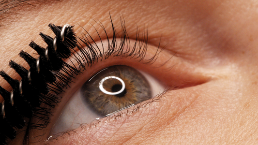 The Truth About Mature Lashes: Why Regular Mascaras No Longer Work